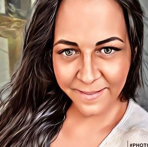 Meet your Posher, Nadia